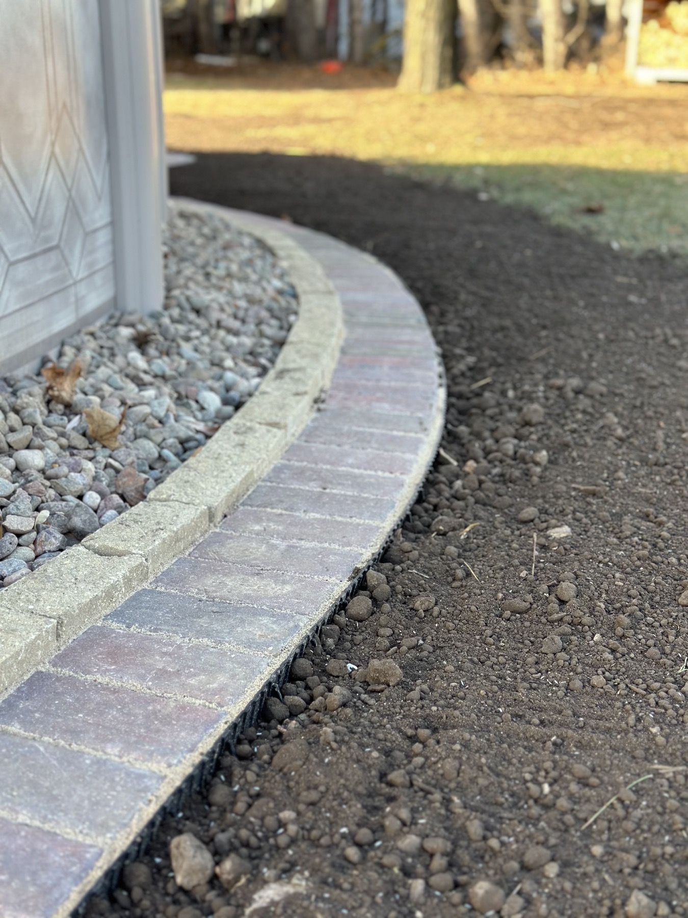 Landscape edging and curbing